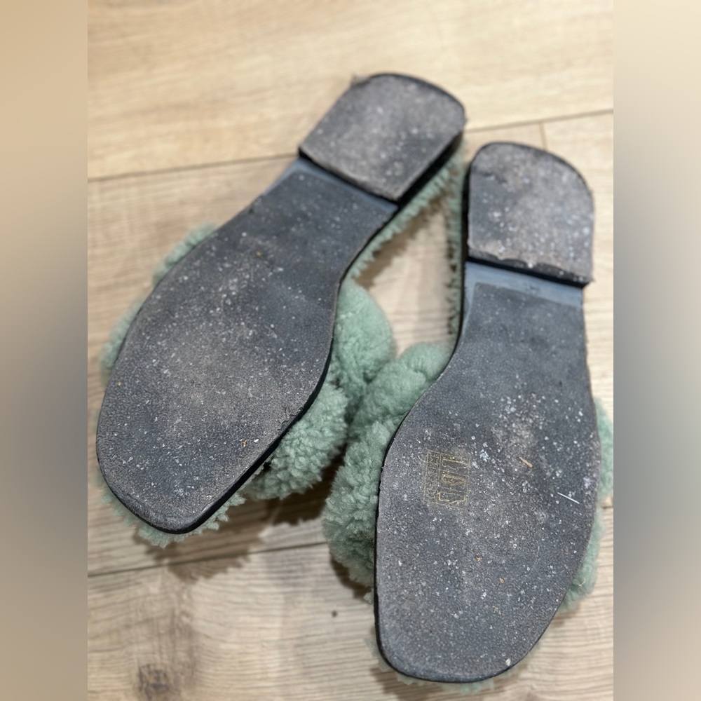 SOLDDDDHermes oran in light green shearling size 39. - Picture 9 of 10